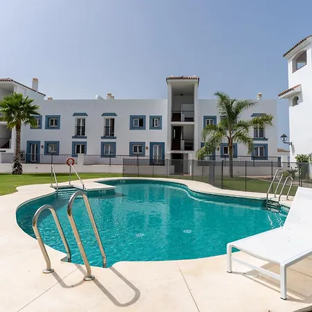Apartment Modern-getaway-spa-pools-5301