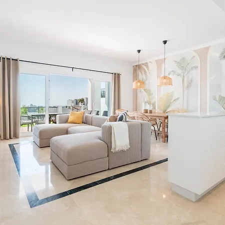 Apartment Modern-getaway-spa-pools-5301 *