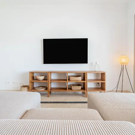 Apartment Modern-getaway-spa-pools-5301 *